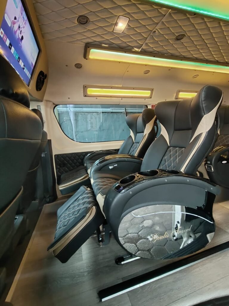 sewa hiace premio luxury