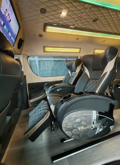 sewa hiace premio luxury